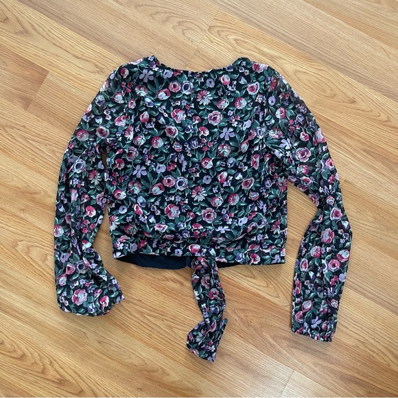 Abercrombie & Fitch Floral Front Button LongSleeve Cropped Blouse Lightweight XS - Picture 9 of 9